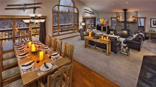 Creekside Chalet: 6br Luxury Private Mountain Home