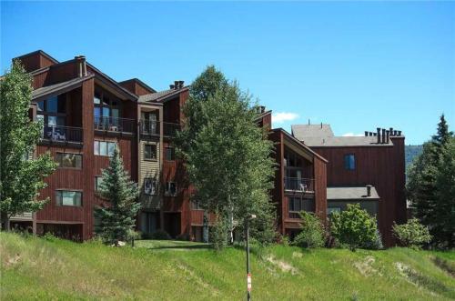 West Condominiums - W3506