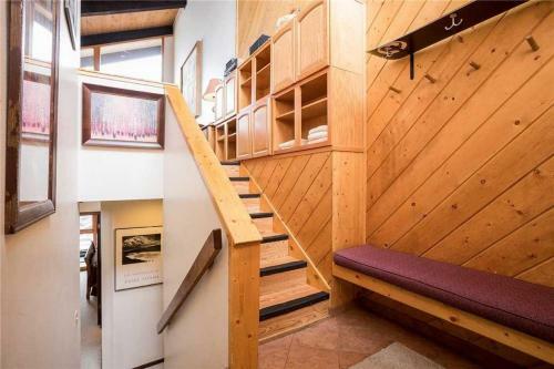 West Condominiums - W3301