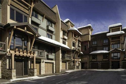 Phoenix At Steamboat - P220