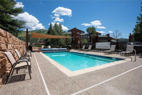 West Condominiums - W3536