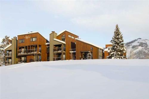 West Condominiums - W3536