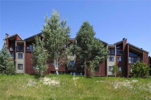 West Condominiums - W3536