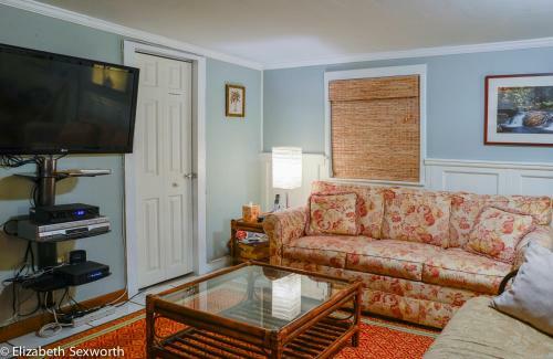 2 Bedroom - Harbor Mist Pets Yard Marina District