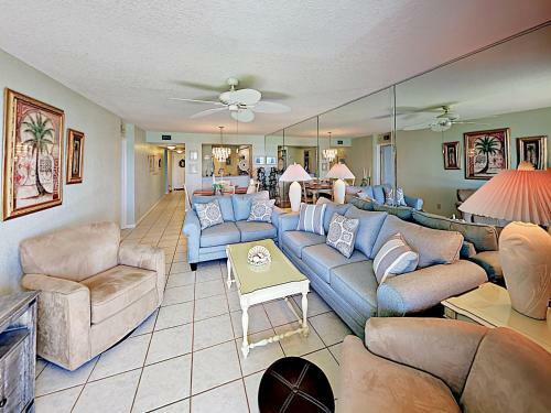 Apartamento 5801 Bahia Del Mar Cir Condo Unit 114
