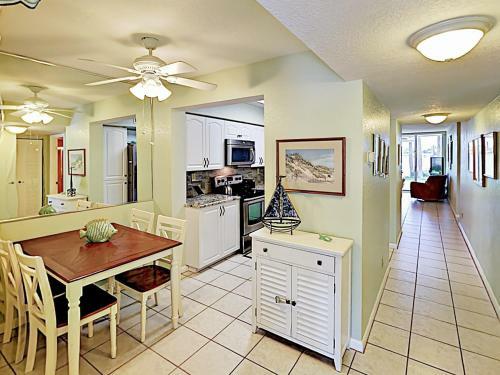 Apartamento 5801 Bahia Del Mar Cir Condo Unit 114