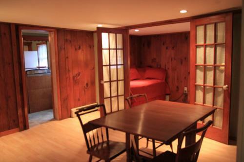 Hotel Phoenicia Lodge
