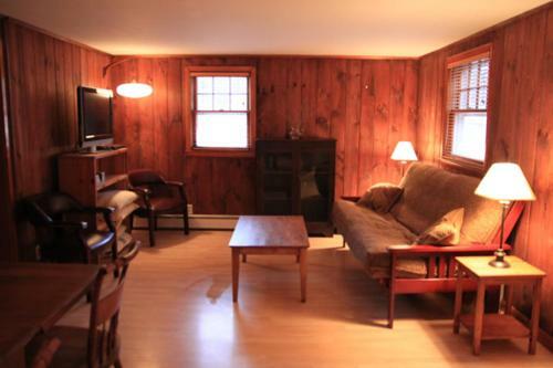Hotel Phoenicia Lodge