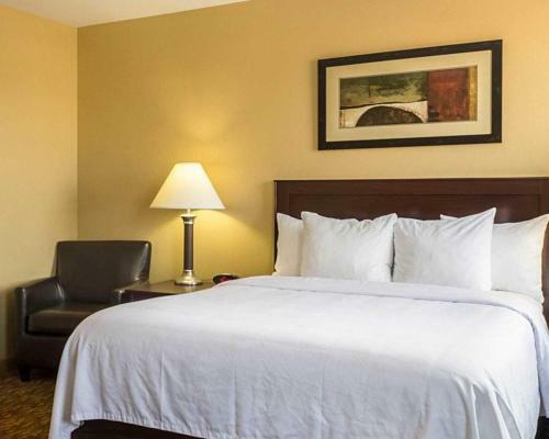 Hotel Mainstay Suites Minot
