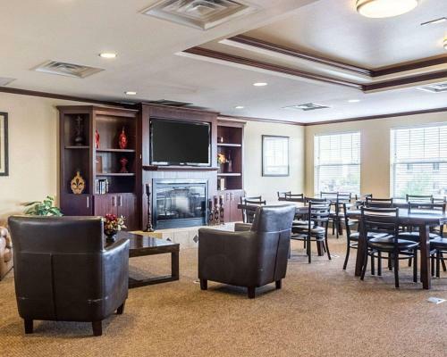 Hotel Mainstay Suites Minot