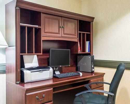 Hotel Mainstay Suites Minot