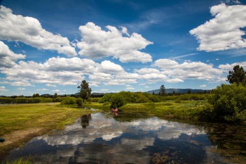 Bend-sunriver Camping Resort 24 Ft. Yurt 16