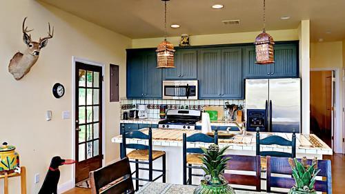 Open-concept Cabin