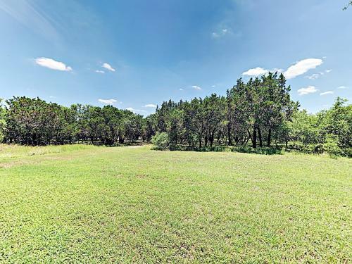 20001 Hamilton Pool Road Home