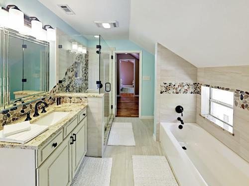 20001 Hamilton Pool Road Home