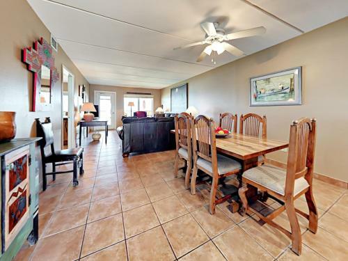 Apartamento 4400 Gulf Blvd Condo Unit 402