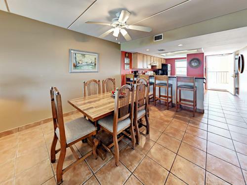 Apartamento 4400 Gulf Blvd Condo Unit 402