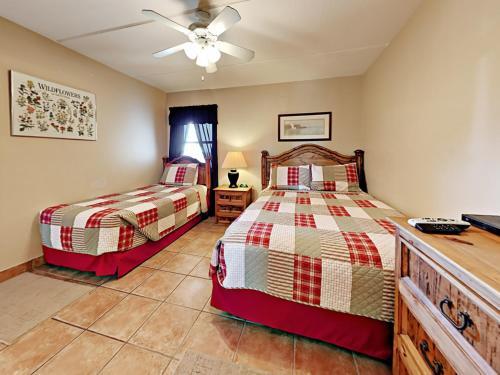 Apartamento 4400 Gulf Blvd Condo Unit 402