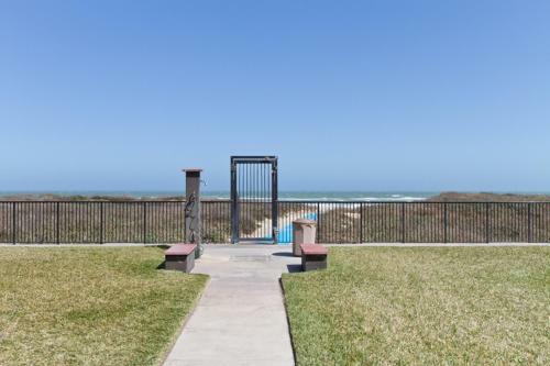 Apartamento Sunchase #227 Beachfront