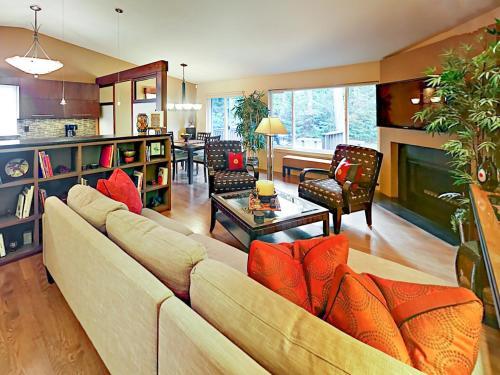 Forest Retreat Home Home
