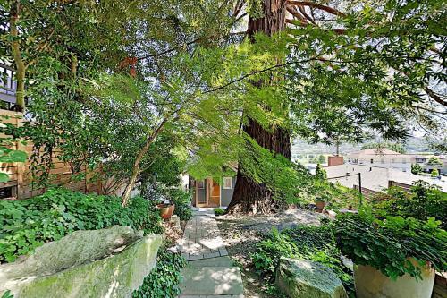 2805 23rd Ave W Home