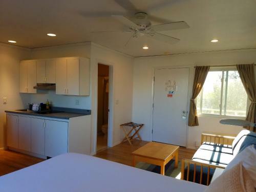 White Sands Motel
