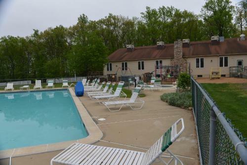 Appalachian Camping Resort Cottage 5