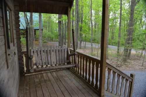 Appalachian Camping Resort Log Home 7