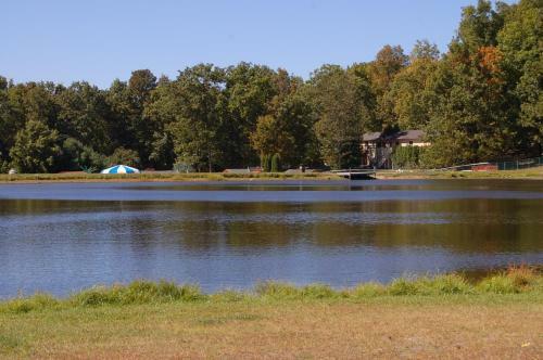 Scotrun Camping Resort Deluxe Park Model 5