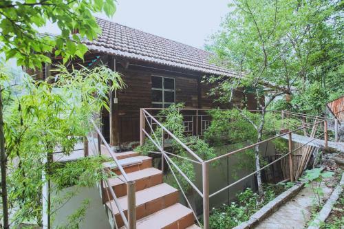 Hotel House By Lake