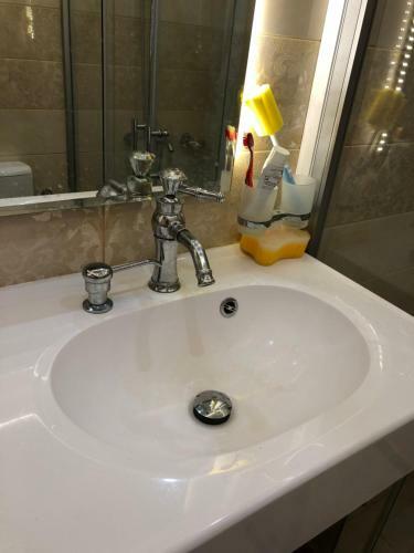Hostal De-sabua Guest House