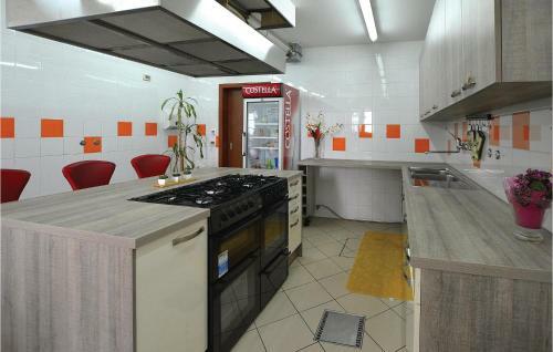 Five-bedroom Holiday Home In Gracisce