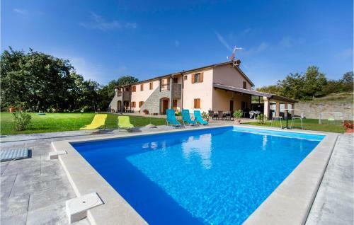 Five-bedroom Holiday Home In Gracisce