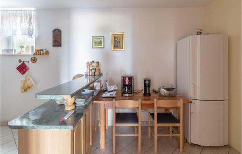 Three-bedroom Holiday Home In Store