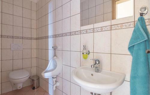 Three-bedroom Holiday Home In Store
