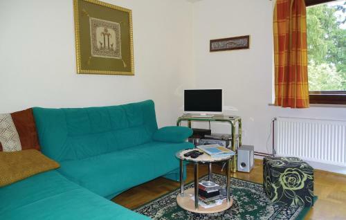 Three-bedroom Holiday Home In Nova Vas