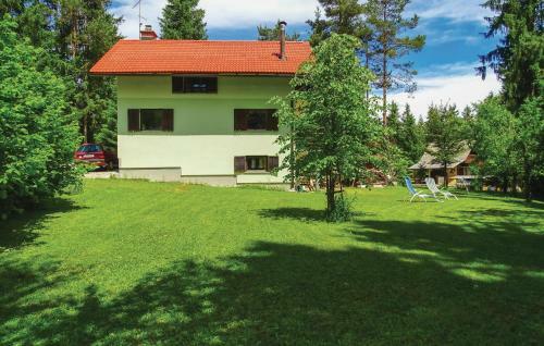 Three-bedroom Holiday Home In Nova Vas