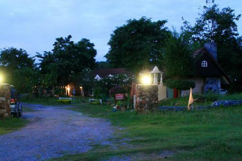 Hotel Phutawan Resort