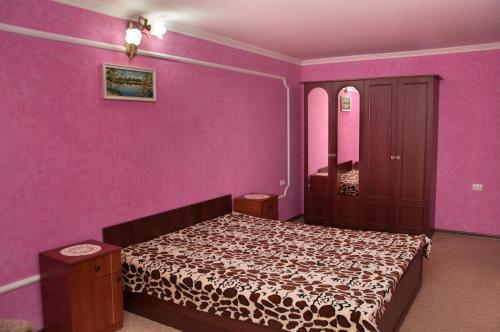 Hotel At John's