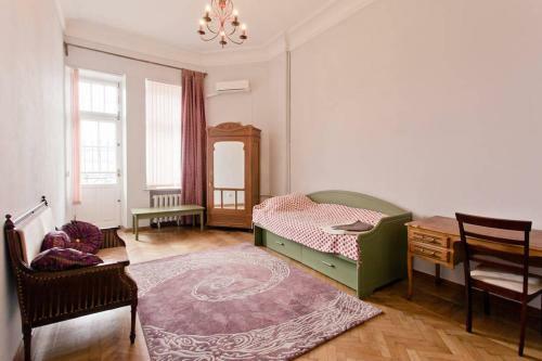 5 Room Apartment