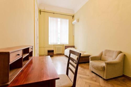 5 Room Apartment