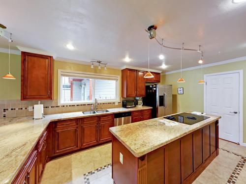 474 Capri Dr Home