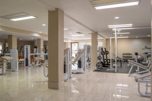 605 Elevator Access, Private Balcony With Beautiful Mountain Views, And More!
