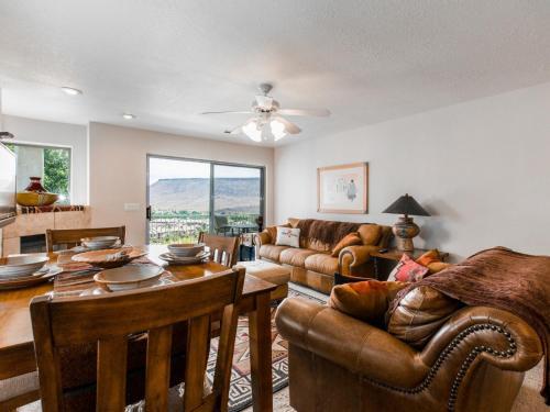 605 Elevator Access, Private Balcony With Beautiful Mountain Views, And More!