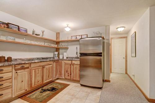 9040 Ryan Gulch Home