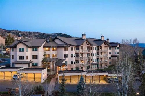 Chateau Chamonix - Cx313