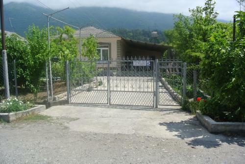 Hostal Tikhanya Gavan Guest House