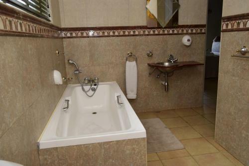 Hostal Shelanti Game Reserve