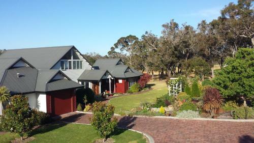 Glenelg On King Bed & Breakfast