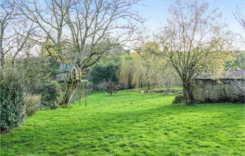 Three-bedroom Holiday Home In Les Loges Marchis